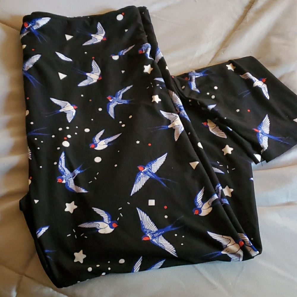 TALL & CURVY LEGGINGS